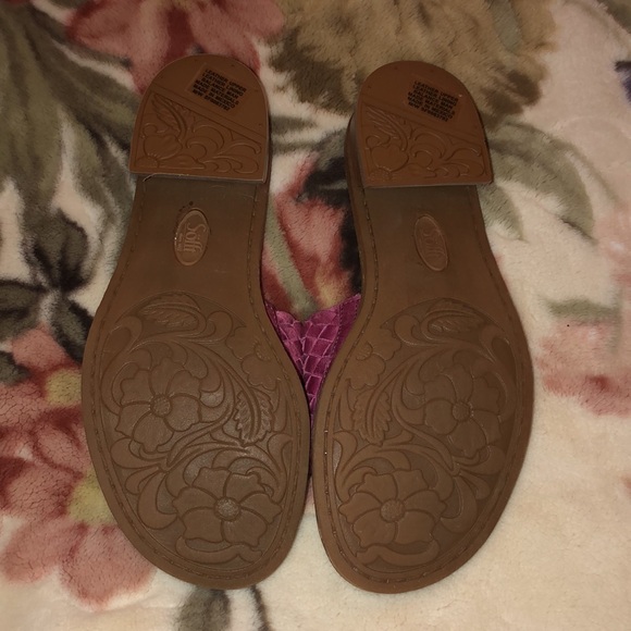 Soft Sandals - Picture 2 of 8